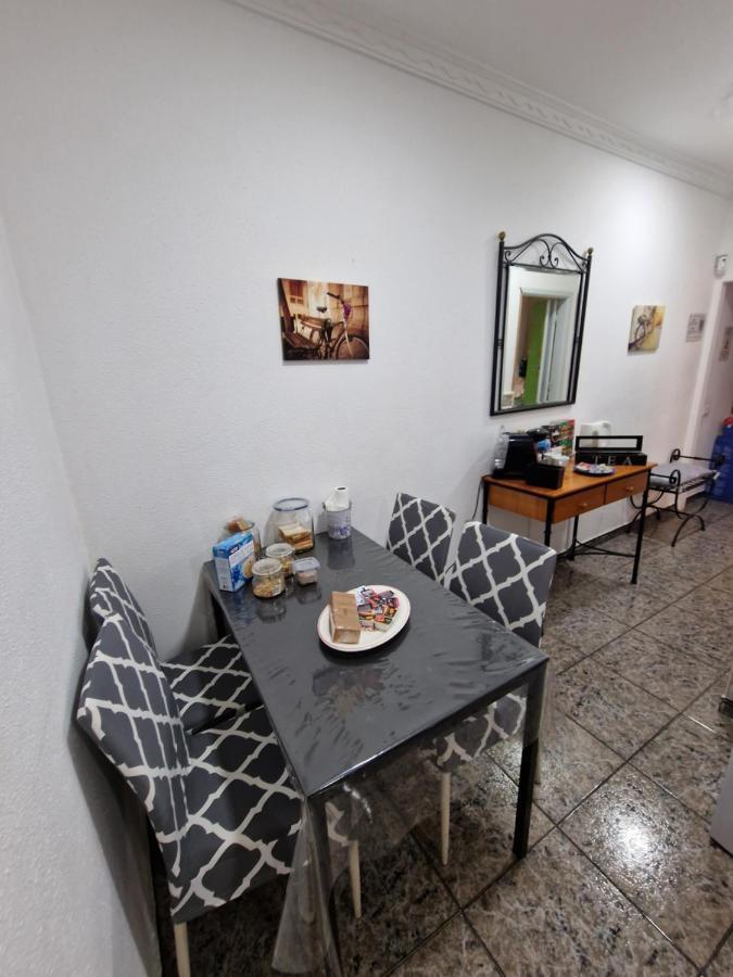 Apartment & Beach - Airport El Burrero Екстер'єр фото